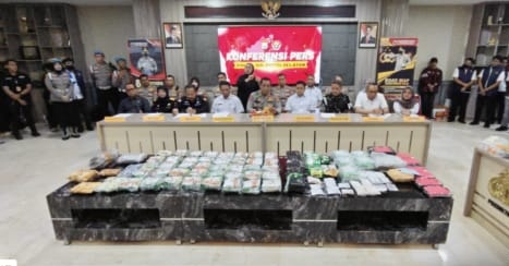 Polda Sulsel Ungkap Jaringan Narkoba Internasional. 70 kg Sabu disita dan ungkap 1.175 Kasus Narkoba.