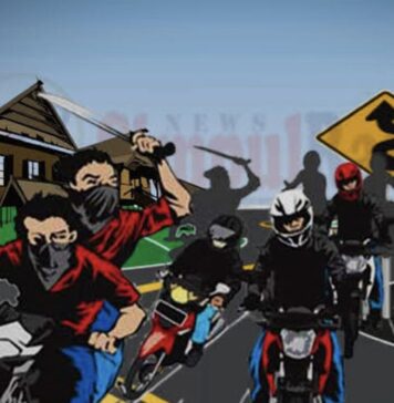 Teror Gank Freedom dan Kawat Merah Resahkan Warga Kota Watampone Sambil Mabuk Ancam Warga dengan Badik dan Busur.