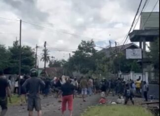 Bentrok Warga Dengan Polisi di Kota Watampone Gegara Kasus Rebutan Lahan